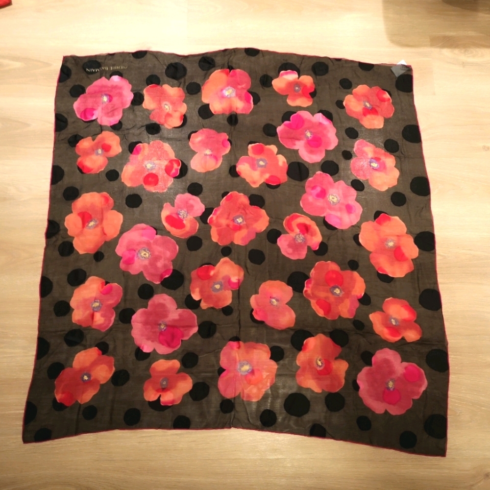 Pierre Balmain Scarf